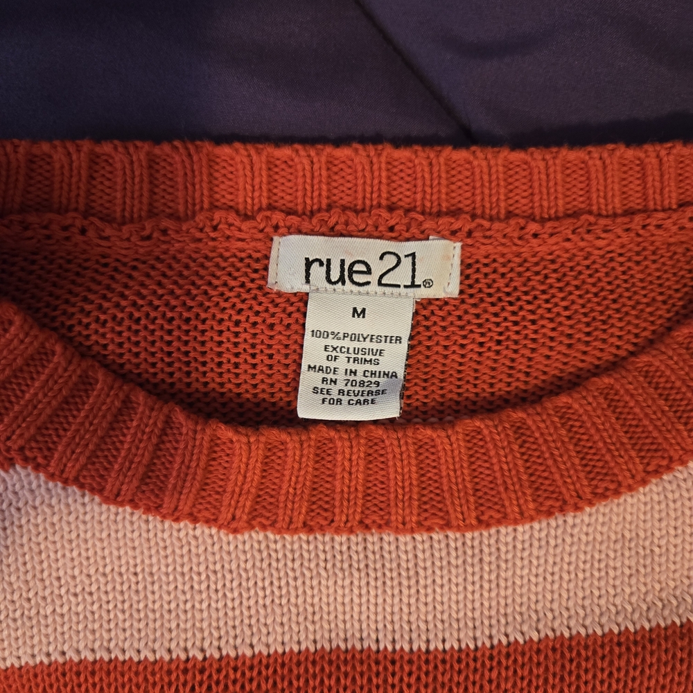 Rue21 Vibrant Red and Pink Knit Top - Picture 3 of 3